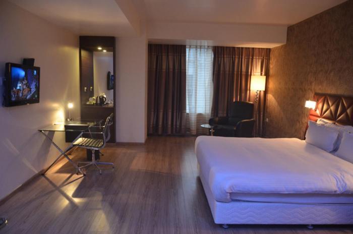 Hotel Patliputra Exotica Patna  Exteriör bild