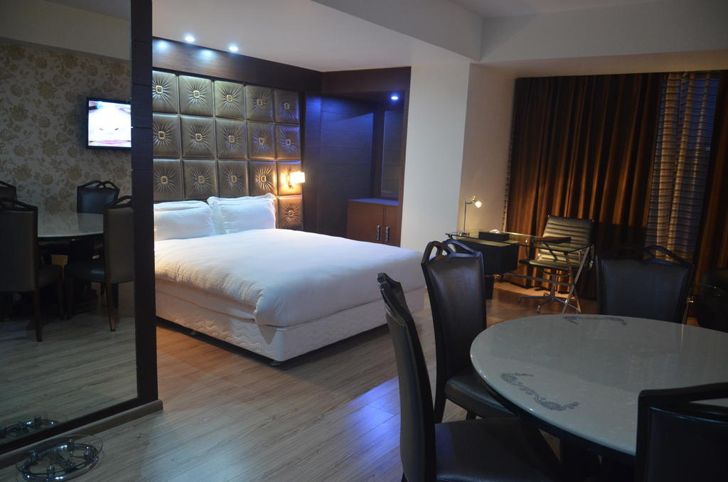 Hotel Patliputra Exotica Patna  Rum bild