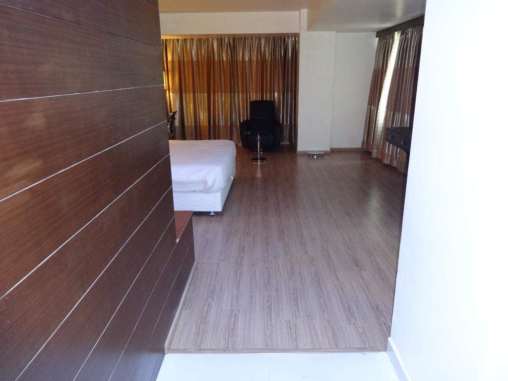 Hotel Patliputra Exotica Patna  Exteriör bild