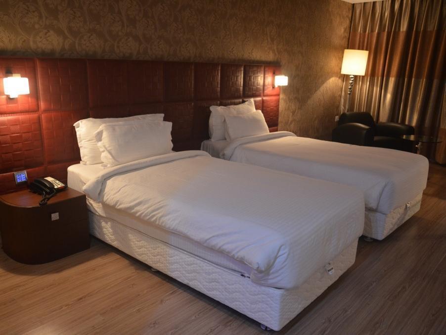Hotel Patliputra Exotica Patna  Exteriör bild